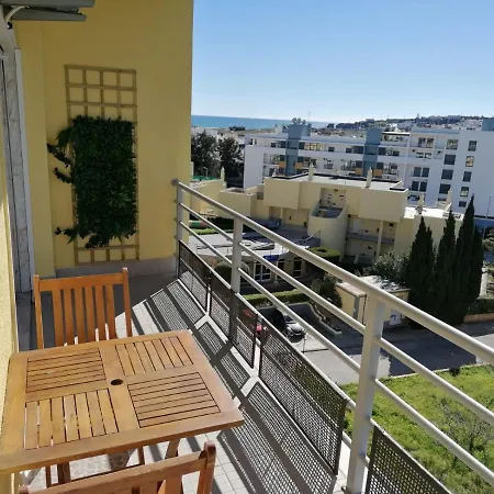Cardeira Apartment *
